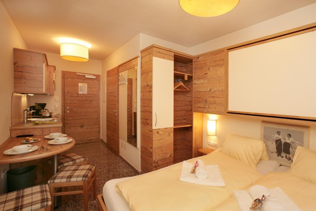 Intown Apartment Schmiede ザールバッハ・ヒンターグレム エクステリア 写真