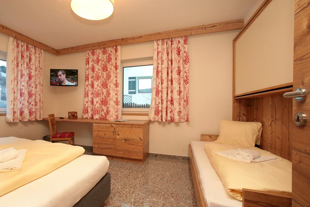 Intown Apartment Schmiede ザールバッハ・ヒンターグレム エクステリア 写真