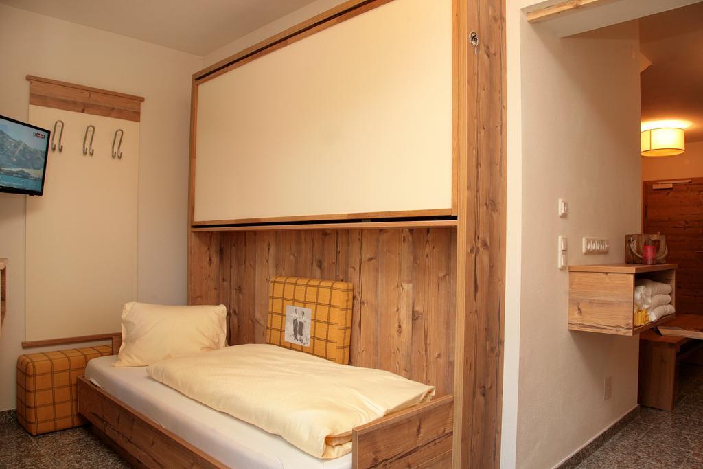 Intown Apartment Schmiede ザールバッハ・ヒンターグレム エクステリア 写真