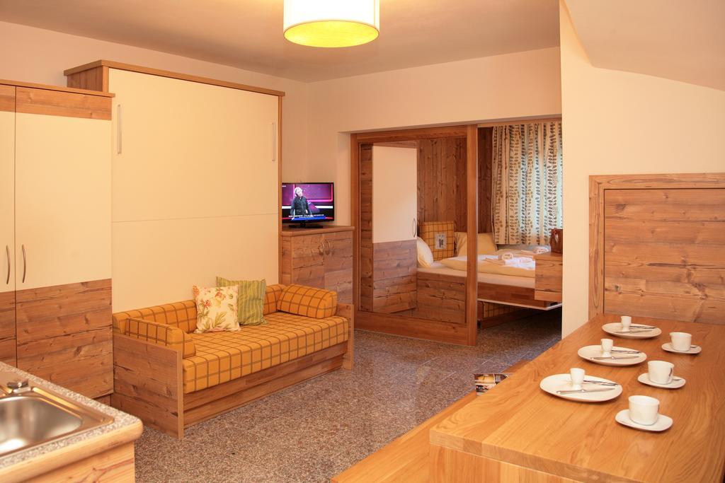 Intown Apartment Schmiede ザールバッハ・ヒンターグレム エクステリア 写真