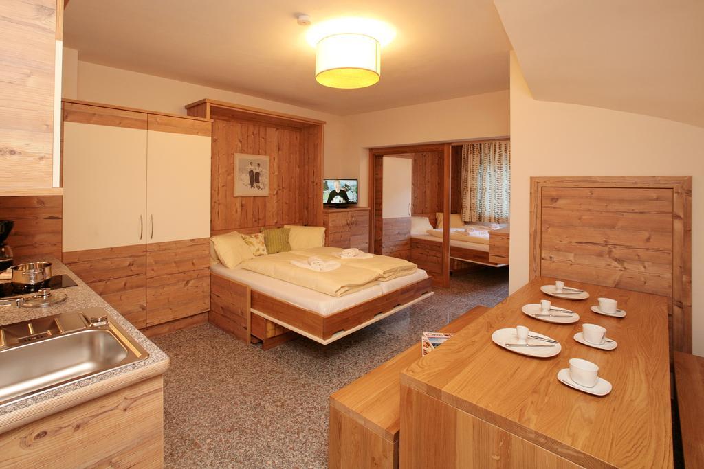 Intown Apartment Schmiede ザールバッハ・ヒンターグレム エクステリア 写真